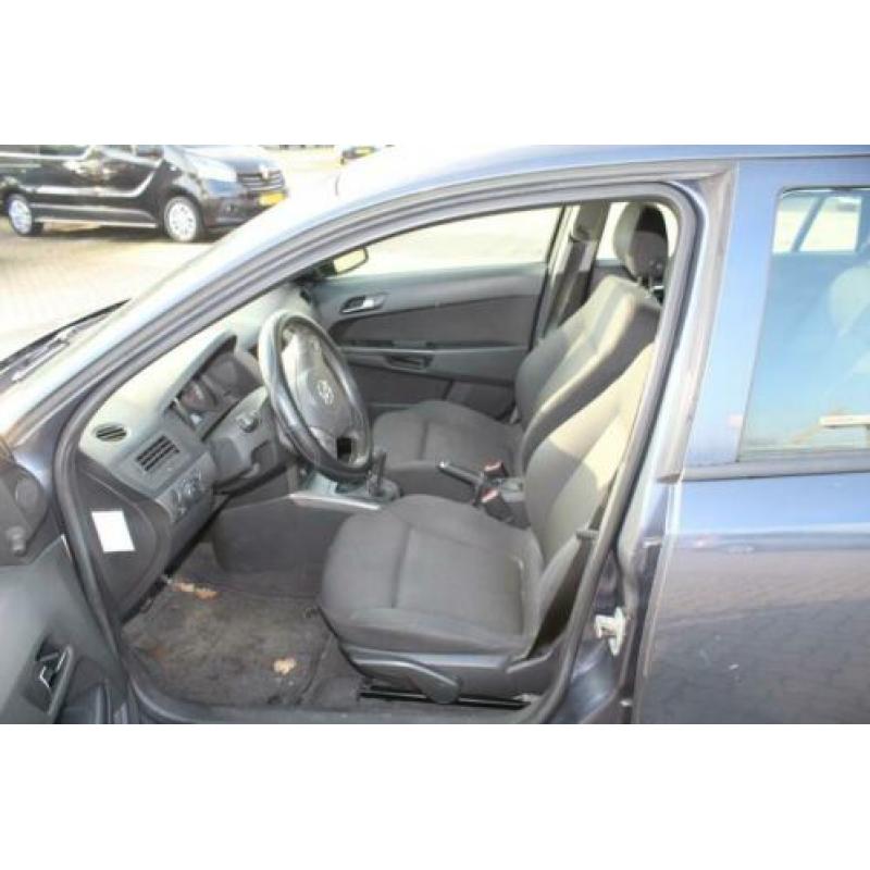 Opel Astra Wagon 1.9 CDTi Essentia Euro 4 koppeling defect,