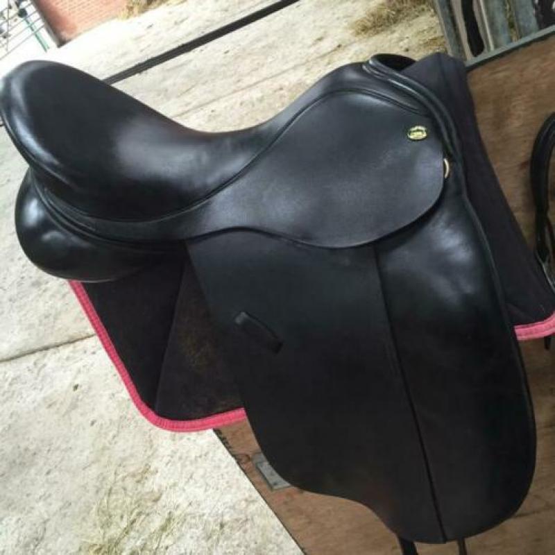 Dressuurzadel Ideal Vivian, 17,5"