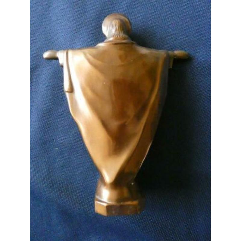 Oud koperen beeld van Jezus Christus