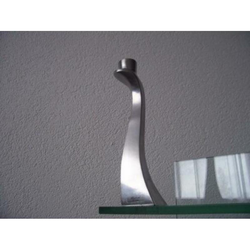 RVS kaarsenstandaard 21 cm hoog. Raffida design
