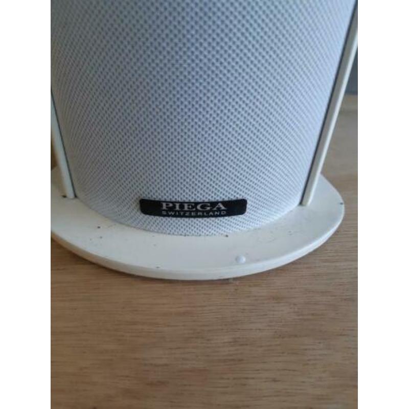 Grote geluidsboxen wit 107cm hoog 10cm br