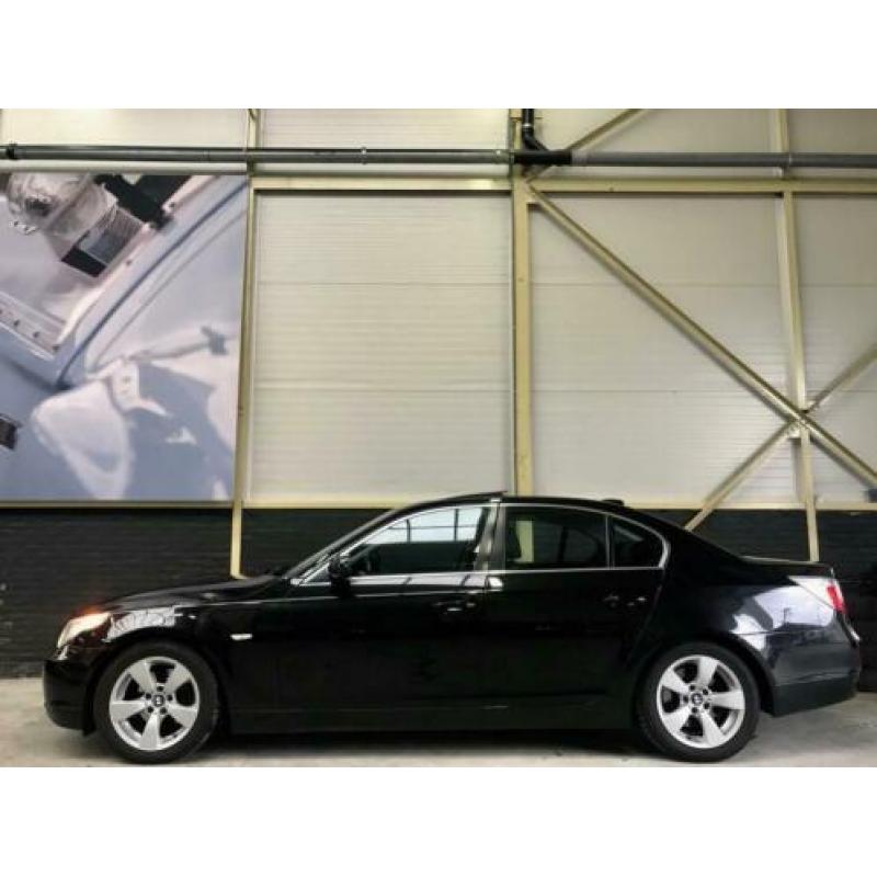 BMW 5-serie 525i High Executive Automaat | Leer | Navigatie