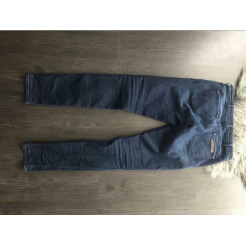 Wrangler skinny jeans Maat 30=40