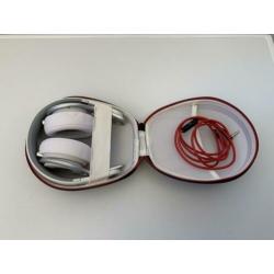 Beats MixR, wit, bedraad, compleet en in nieuwstaat!!