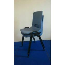 Kunststof kuipstoeltjes kantine stoelen gebruikt en nieuw!
