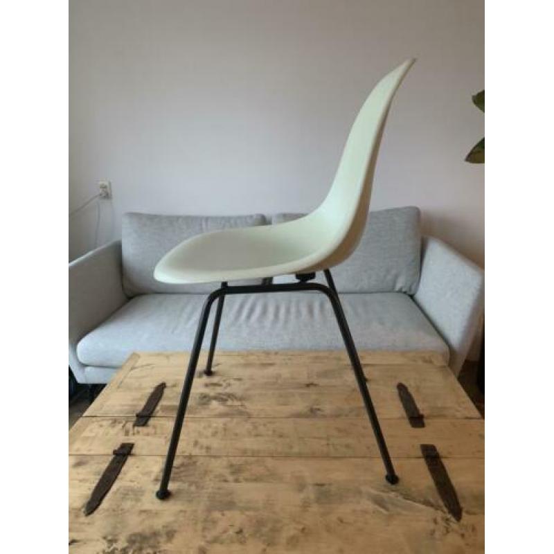 Vitra stoel fiberglass