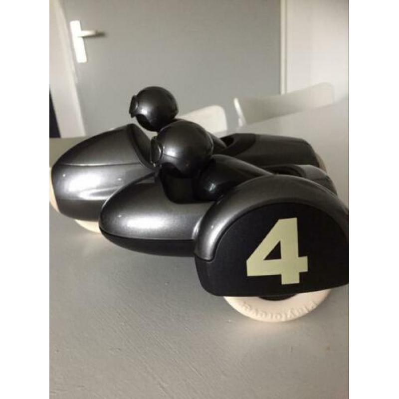 PLAYFOREVER motor met zijspan