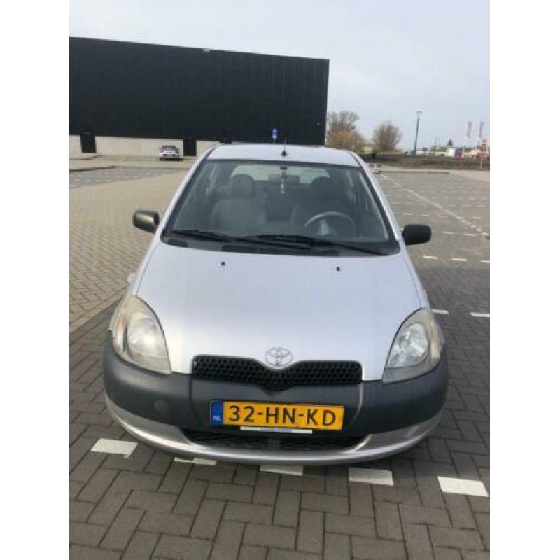 Toyota Yaris 1.0 16V NAP 2001 Grijs **PRIJS VERLAAGD**