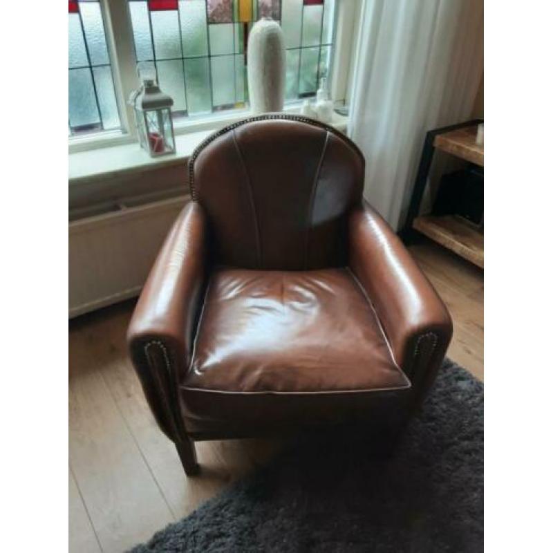 Heel mooi runlederen fauteuil in uitstekende staat.