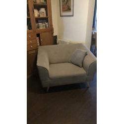 Te koop love Seat lichtgrijs