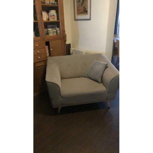Te koop love Seat lichtgrijs