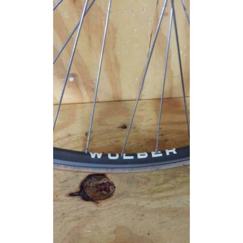 Retro racefiets wolber open velg campagnolo record wiel