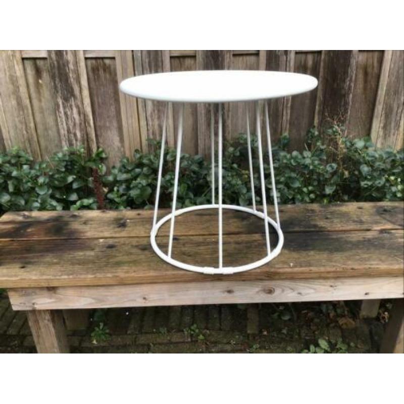 Bijzettafel loods 5 wit nieuw metalen tafel