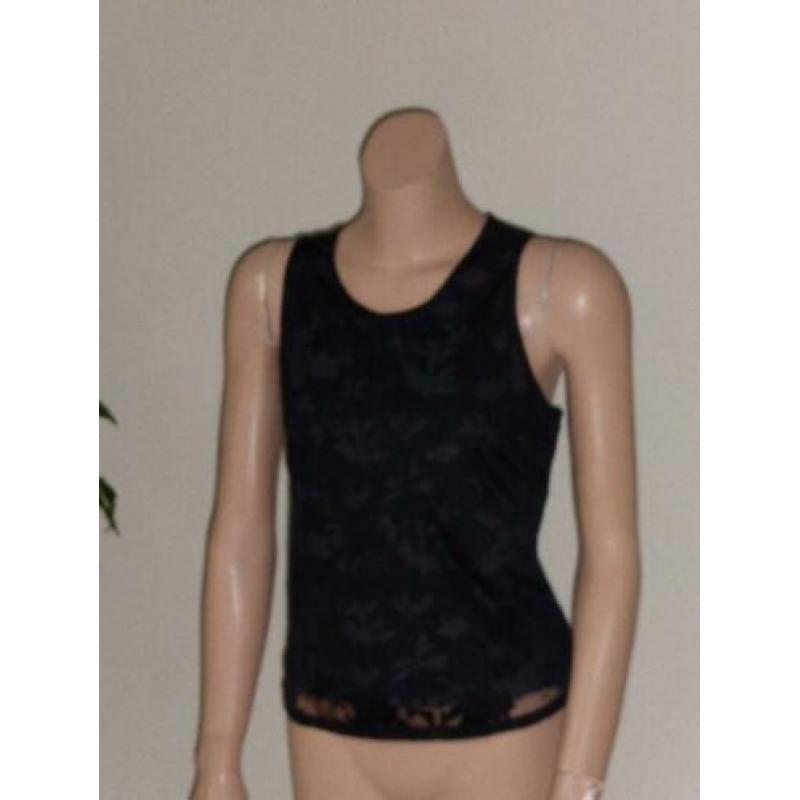 Jacqueline de young zwart top mt. L valt kleiner