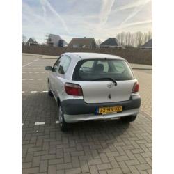 Toyota Yaris 1.0 16V NAP 2001 Grijs **PRIJS VERLAAGD**