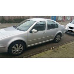 Volkswagen Bora 1.6 74KW 1999 Grijs