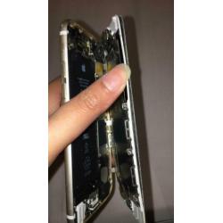 Iphone 6 gold (defect) hij doet het niet