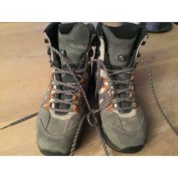 Lowa goretex wandelschoenen maat 41 of UK 7 vrouw