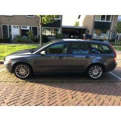 Volvo V50 2.0 D 2004 Grijs A.p.k 20-02-2021