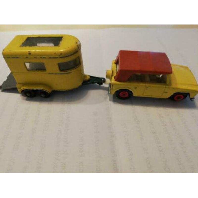 Matchbox 18 Field car met 43c pony trailer