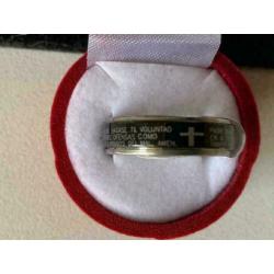 ring van staal met kruis en tekst maat 17 of 18 of 20 of 21