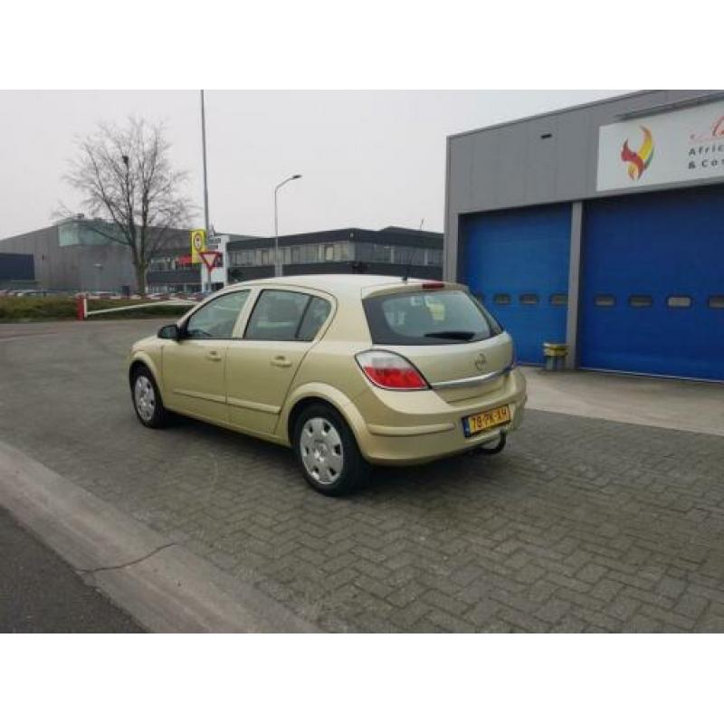 Opel Astra 1.4 Enjoy 5 Deurs Nap Airco Trekhaak Cruise Contr