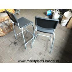 2 barkrukken, staal met kunststof 62 cm zithoogte (a32)15