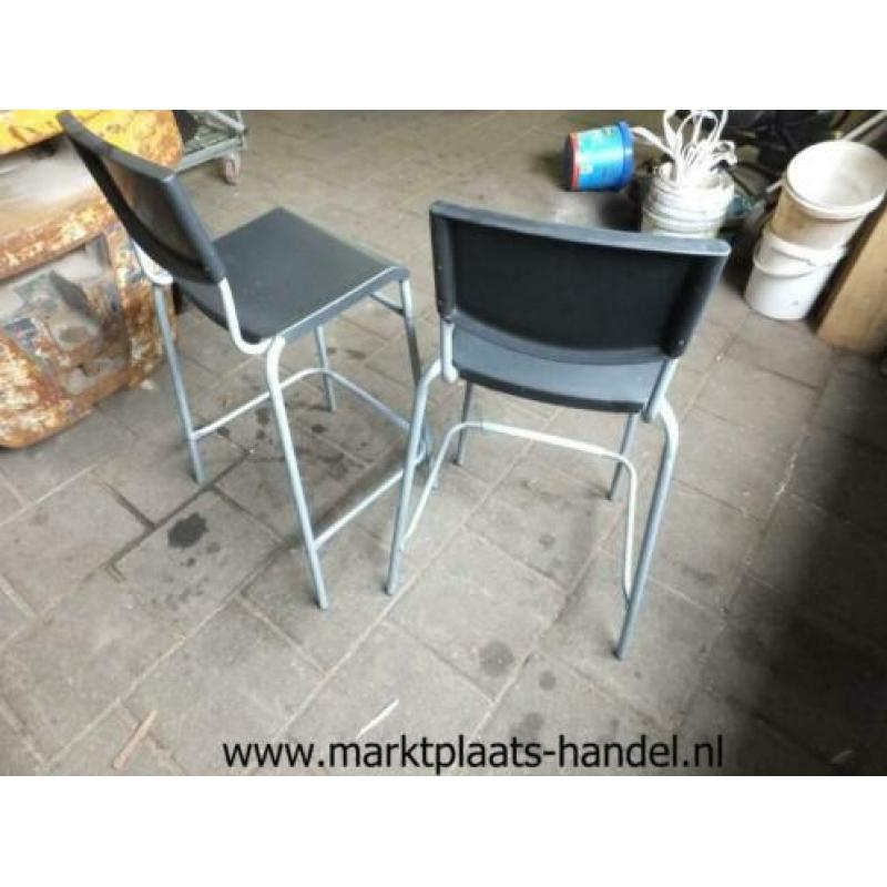 2 barkrukken, staal met kunststof 62 cm zithoogte (a32)15