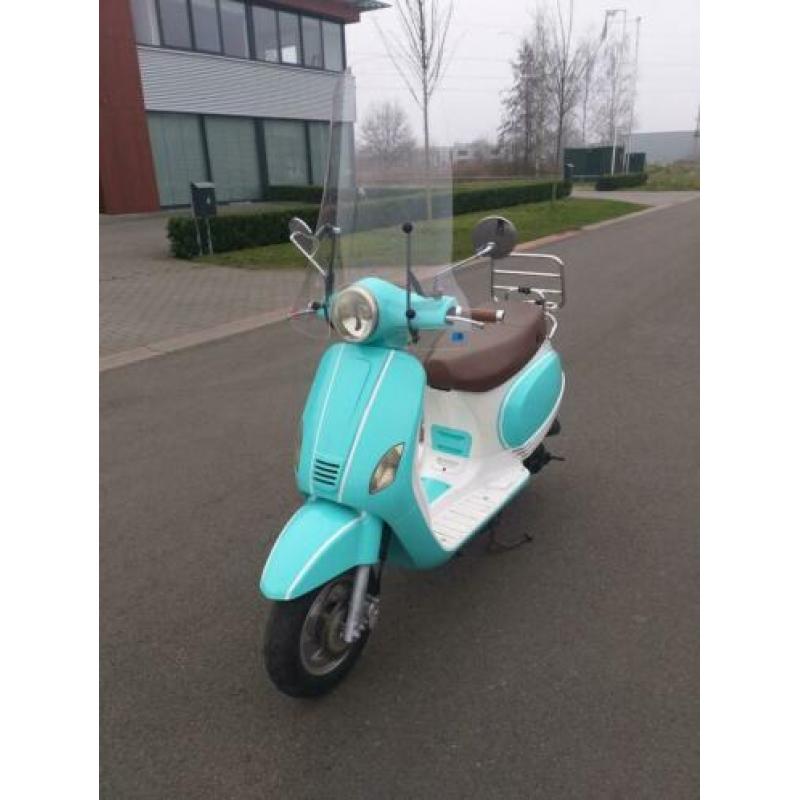 ??unieke Vespa look snorscooter met GARANTIE !!!??