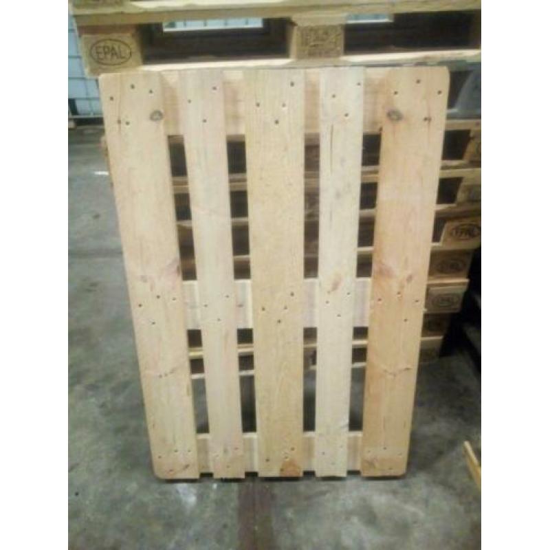 Nette droge euro pallets 1X gebruikt