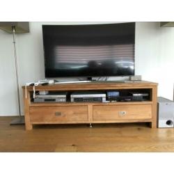 Teakhouten Tv meubel met schuiflades. L:161 B:56. H:55