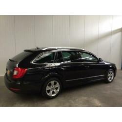 Skoda Superb Combi 1.6 TDI 140PK ARCTIC ACTIVE NAVI-LEDER-XE
