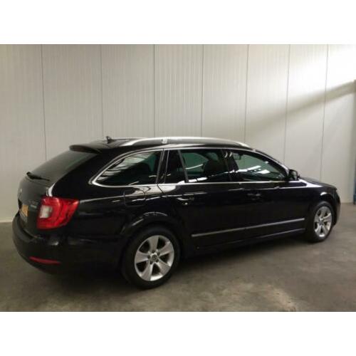 Skoda Superb Combi 1.6 TDI 140PK ARCTIC ACTIVE NAVI-LEDER-XE