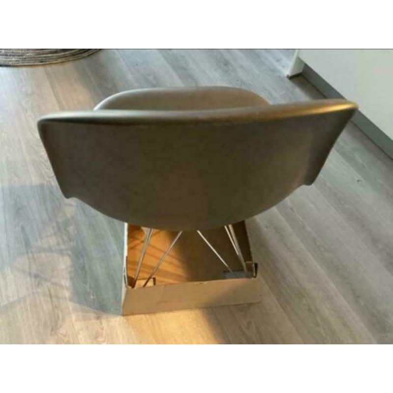 Vitra eames DSR basalt nieuw ongebruikt nieuwe hoogte 2018