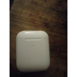 Airpods 2 with wireless charing case