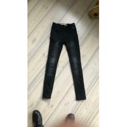 Jeans zwart maat 146/152