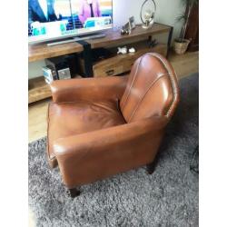 Heel mooi runlederen fauteuil in uitstekende staat.