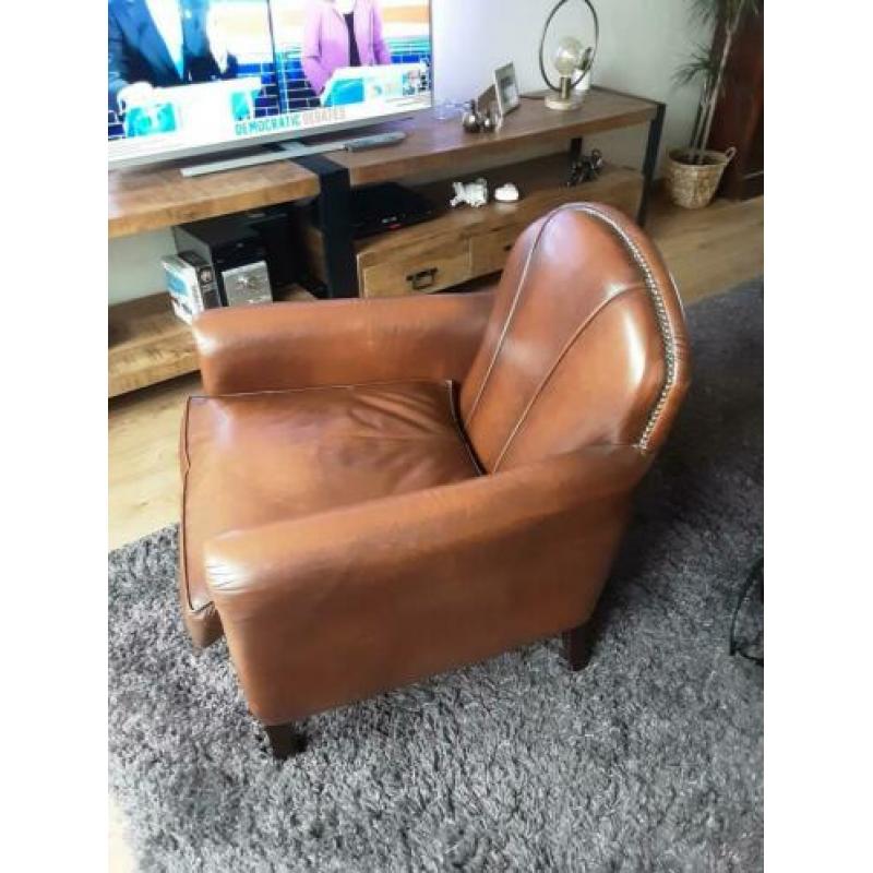 Heel mooi runlederen fauteuil in uitstekende staat.