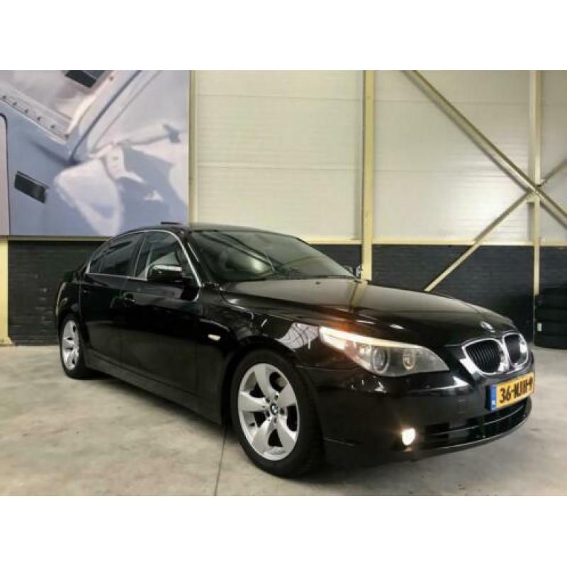 BMW 5-serie 525i High Executive Automaat | Leer | Navigatie