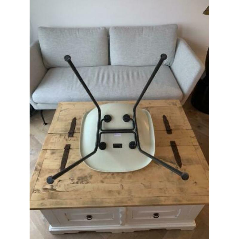 Vitra stoel fiberglass