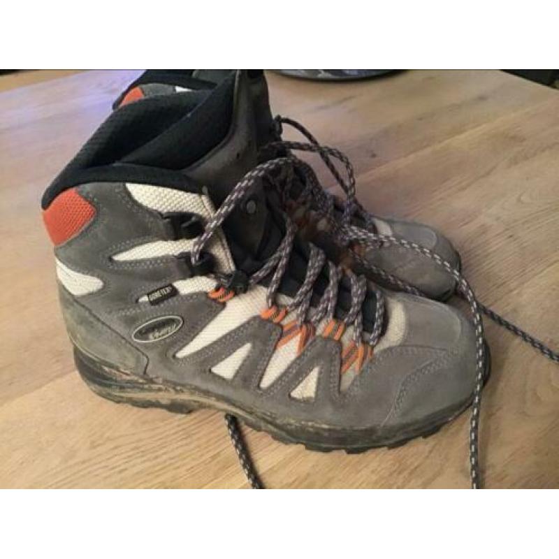 Lowa goretex wandelschoenen maat 41 of UK 7 vrouw