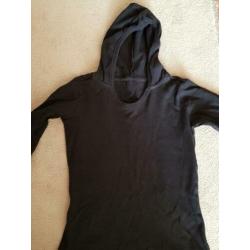 Basic trui met capuchon zwart jas maat 36 s tshirt truien