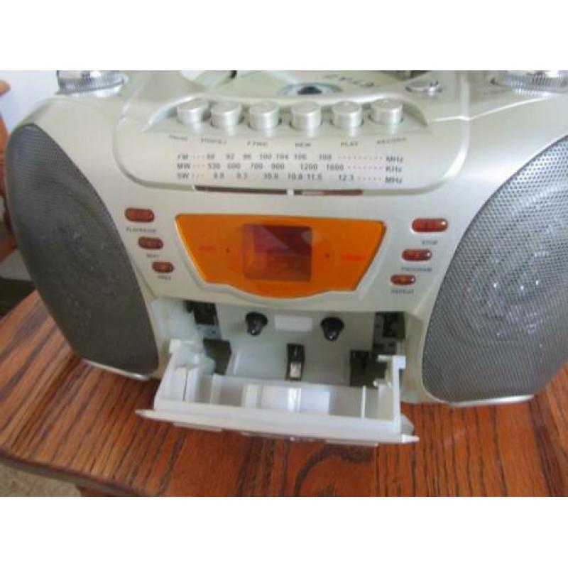 Cassettedeck, Radio, CD , AUX, en Disco lichten in een