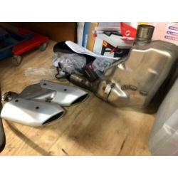 Ducati Multristrada uitlaat, buddy seat en set banden