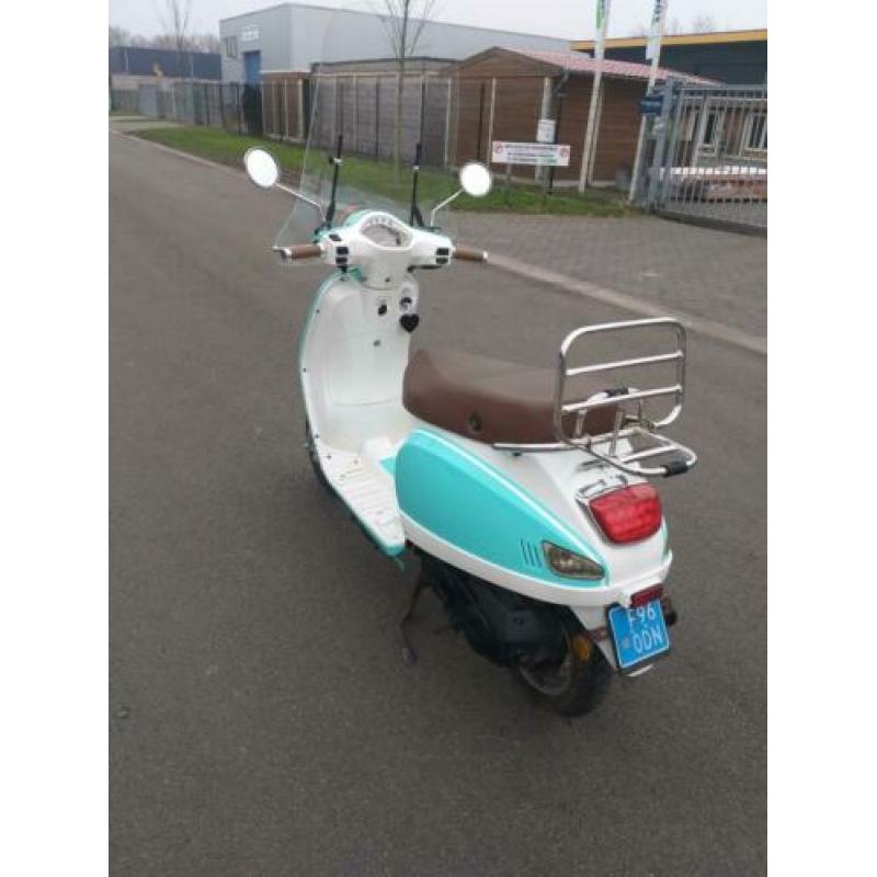 ??unieke Vespa look snorscooter met GARANTIE !!!??