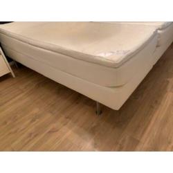 Twee persoons boxspring 180*220