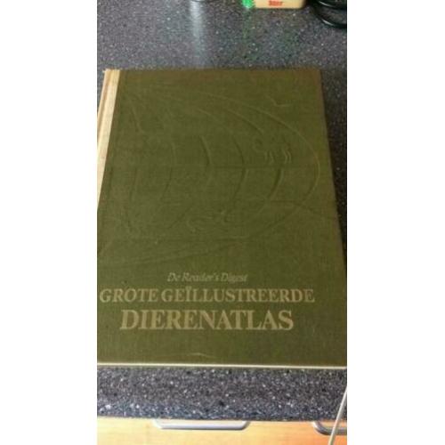 Grote geïllustreerde dierenatlas