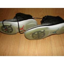 Air jordan zaalsport schoenen maat 40