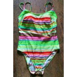LIDEA regenboog badpak met voorgevormde B cup mt 44