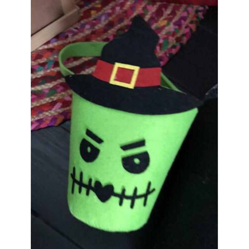 Pakket items Griezel Feestje in Halloween stijl kinderfeest
